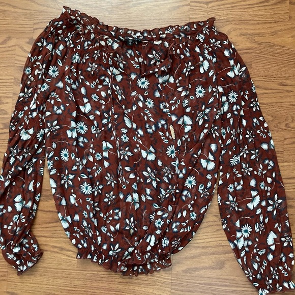 Express Woman's Floral Blouse- NWOT - Picture 1 of 2